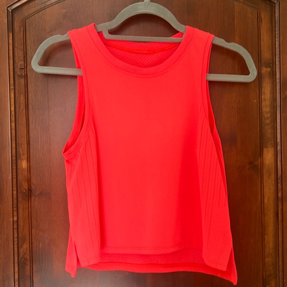 Lululemon Train To Be Tank